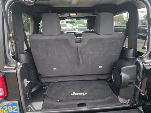 Used 2012 Jeep Wrangler Rubicon w/ Dual Top Group image 18