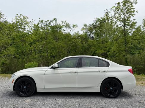 Used 2017 BMW 330i xDrive Sedan AWD/4WD image 8