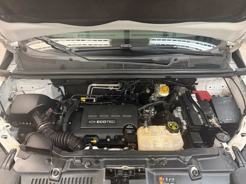 Used 2019 Chevrolet Trax LS image 30