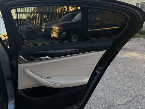 Used 2019 BMW 530i w/ Convenience Package image 15