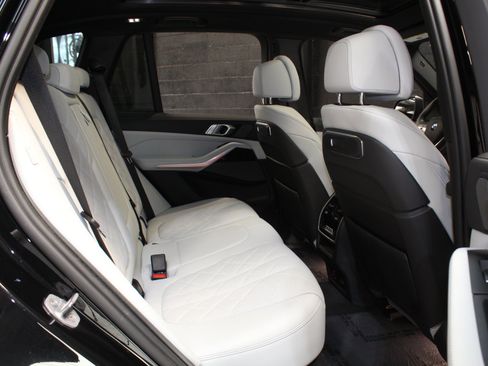 Used 2024 BMW X5 sDrive40i w/ Premium Package RWD image 45