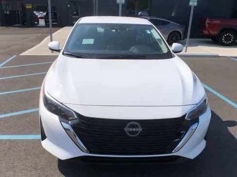 New 2025 Nissan Sentra SV image 4