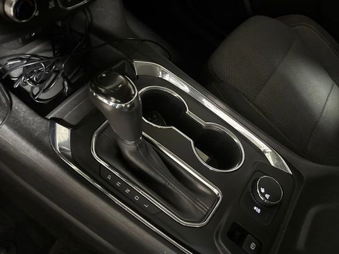 Used 2018 Chevrolet Traverse LT image 23