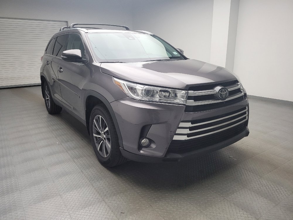 Used 2019 Toyota Highlander XLE w/ Protection Package #3 AWD/4WD image 13