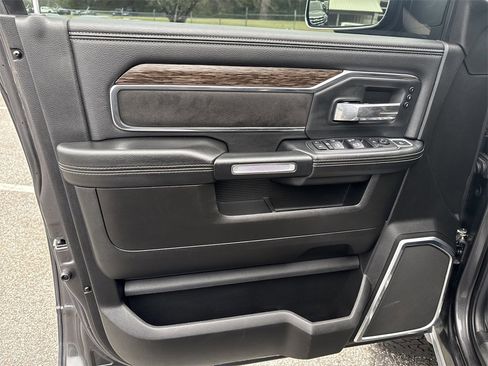 Used 2019 RAM 2500 Laramie image 10
