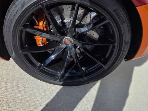 Used 2018 McLaren 720S image 15