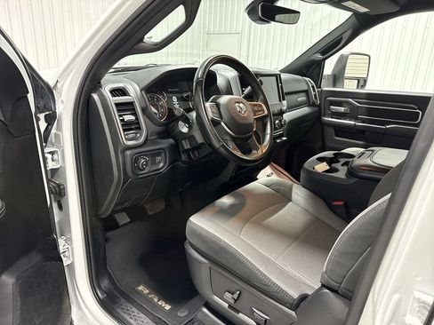 Used 2024 RAM 3500 Big Horn image 10