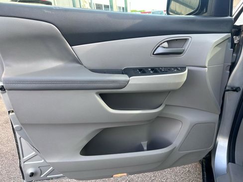 Used 2012 Honda Odyssey EX-L image 29