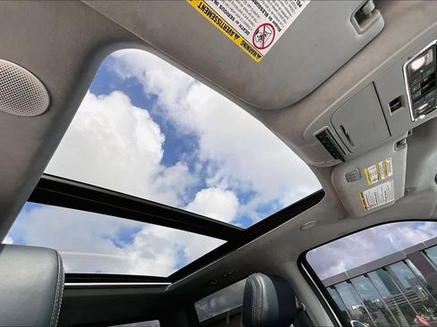 Used 2024 Ford F450 Limited image 27