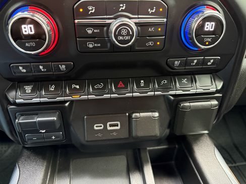 Used 2021 Chevrolet Silverado 2500 High Country image 36