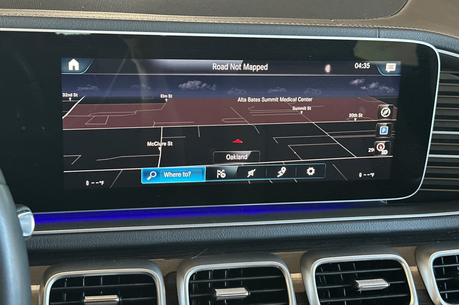 Used 2023 Mercedes-Benz GLS 450 4MATIC image 26