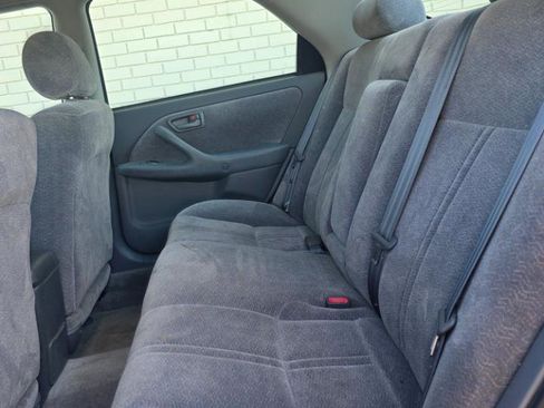 Used 1997 Toyota Camry LE FWD image 10
