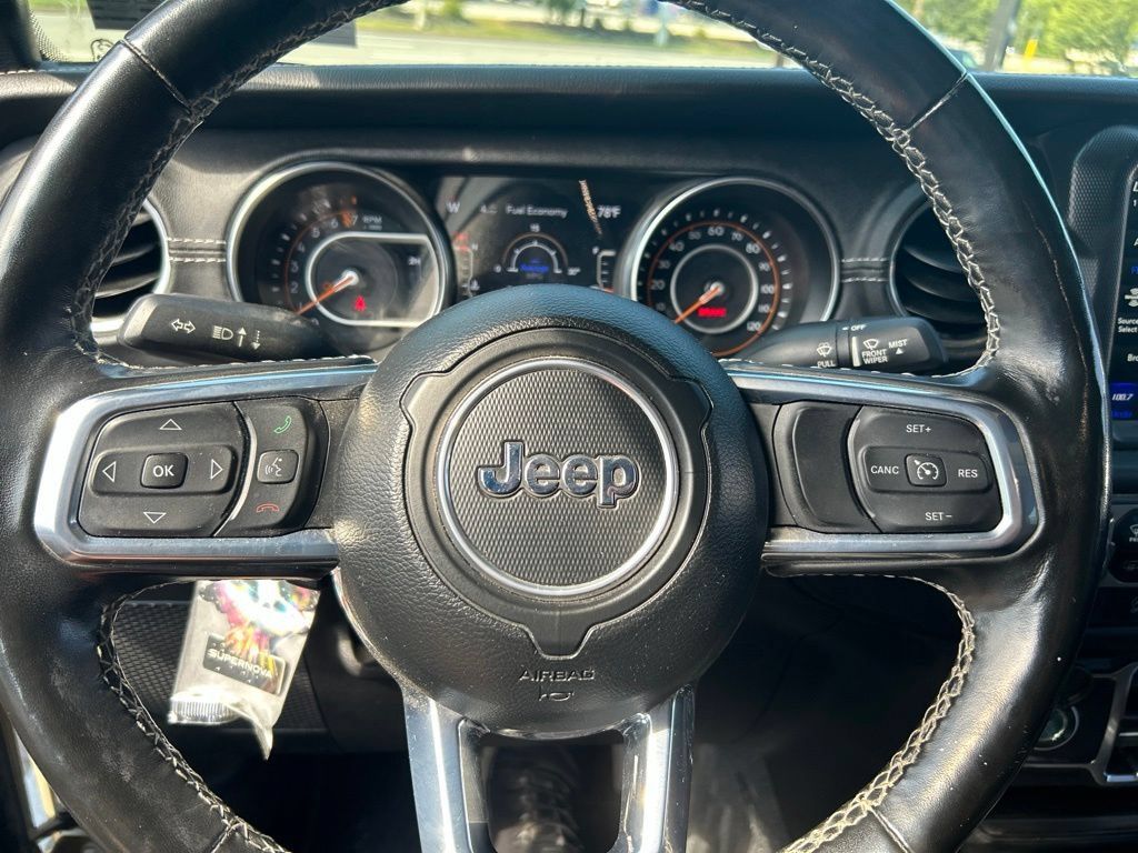 Used 2022 Jeep Gladiator Overland w/ Popular Equipment Package AWD/4WD image 8