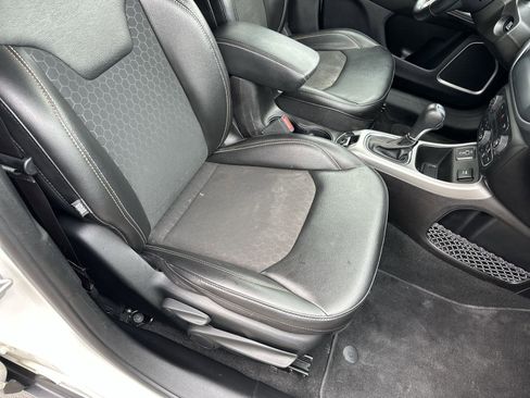 Used 2020 Jeep Compass Latitude image 19