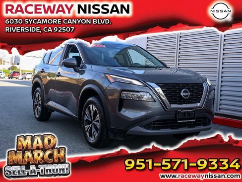 Used 2023 Nissan Rogue SV image 1