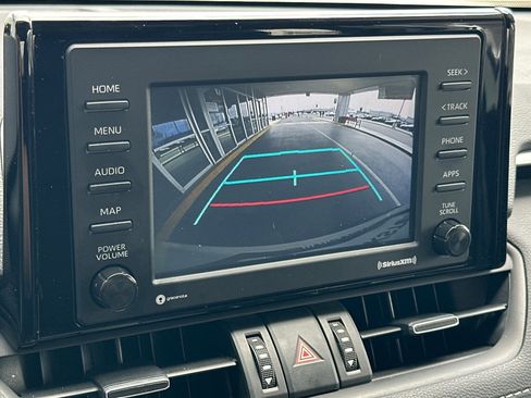 Used 2022 Toyota RAV4 XLE Premium AWD/4WD image 19