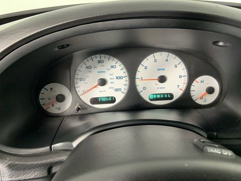 Used 2004 Dodge Grand Caravan SXT image 9