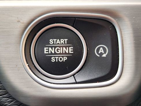 Used 2025 Mercedes-Benz G 550 image 21