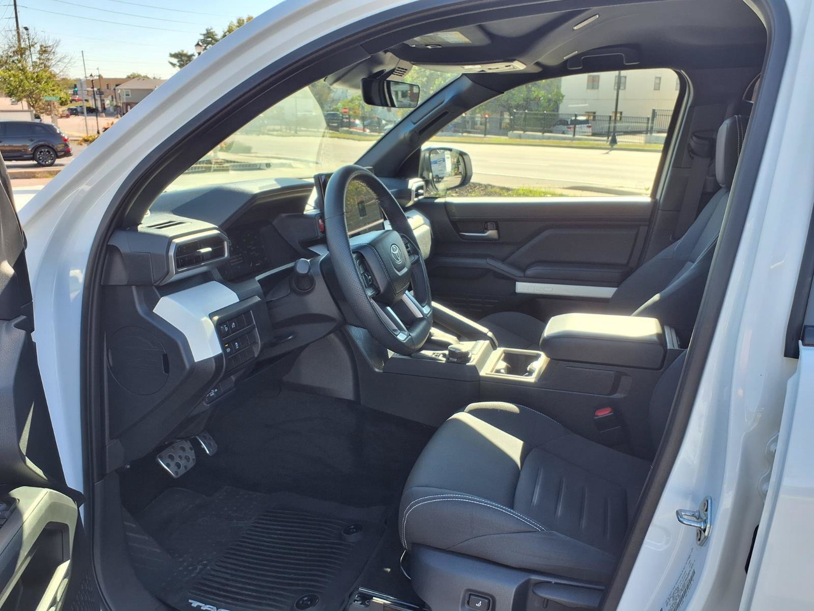 Used 2024 Toyota Tacoma TRD Sport AWD/4WD image 20