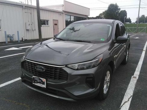 Used 2024 Ford Escape Active AWD/4WD image 2