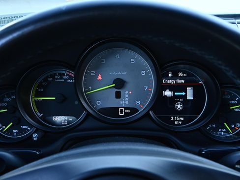 Used 2016 Porsche Panamera S image 13