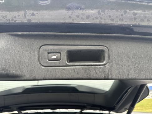 Used 2023 Honda Pilot Elite image 13