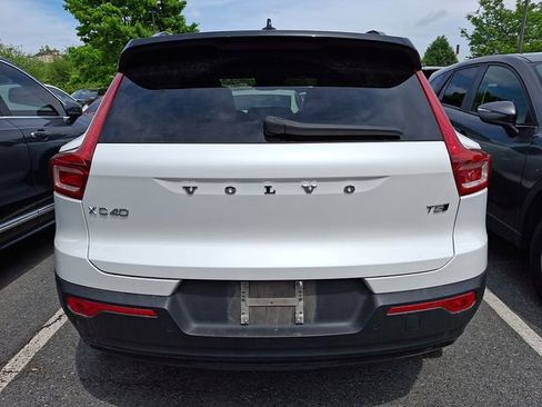 Used 2021 Volvo XC40 T5 R-Design w/ Advanced Package AWD/4WD image 4