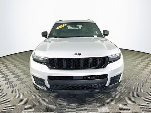 Certified 2023 Jeep Grand Cherokee L Laredo image 4