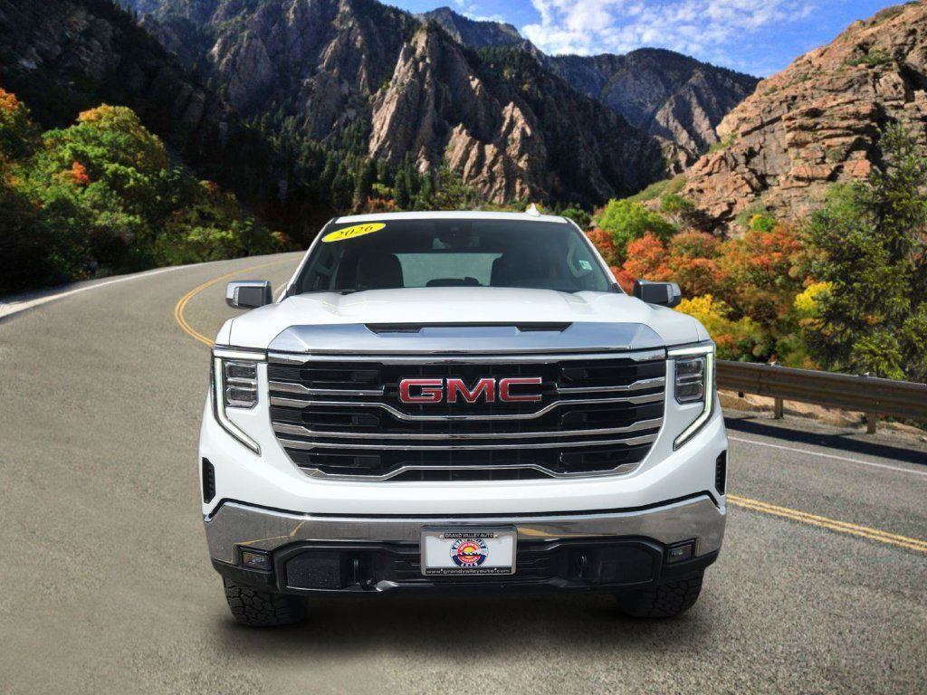 Used 2026 GMC Sierra 1500 SLT AWD/4WD image 6