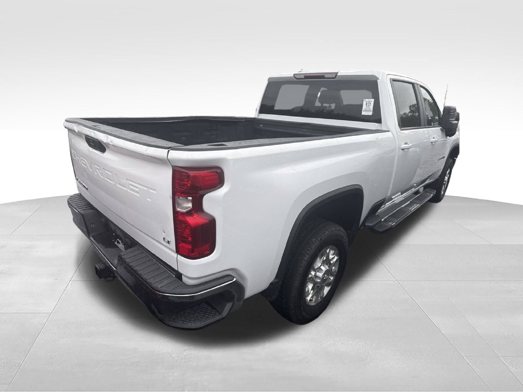 Used 2023 Chevrolet Silverado 2500 LT w/ Convenience Package AWD/4WD image 2