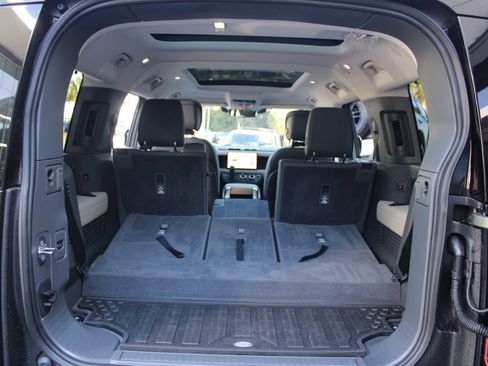 Used 2024 Land Rover Defender 130 X image 57