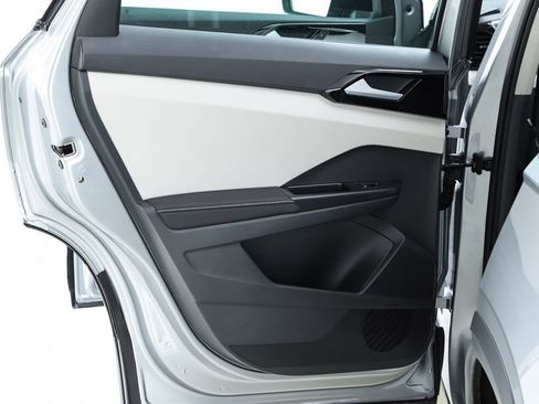 New 2026 Volkswagen Taos S FWD image 17