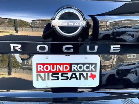 Certified 2024 Nissan Rogue SL w/ SL Premium Package image 10