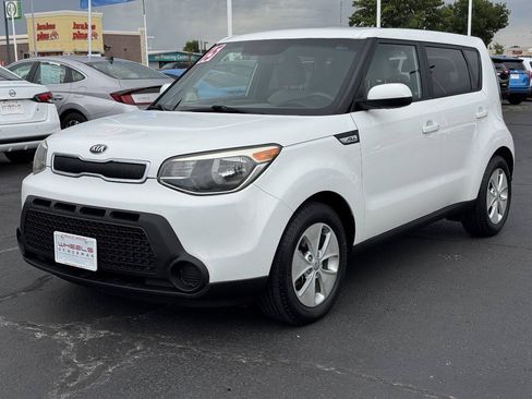 Used 2015 Kia Soul FWD image 9