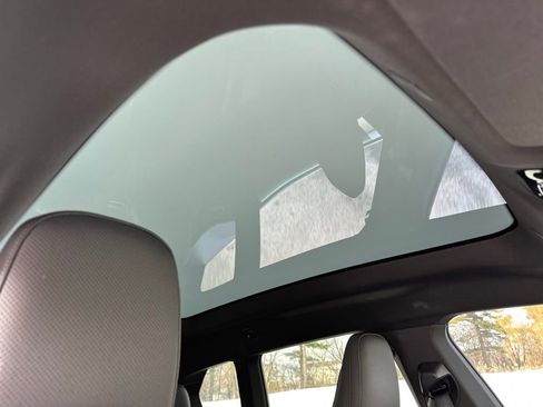 Certified 2025 BMW iX xDrive50 w/ Premium Package image 31