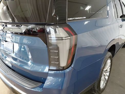 Certified 2026 Chevrolet Suburban High Country AWD/4WD image 16
