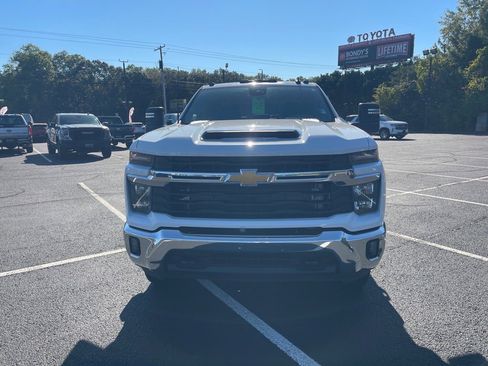 Used 2024 Chevrolet Silverado 3500 LT w/ Safety Package image 2