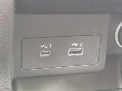 Certified 2021 Nissan Kicks SV image 22