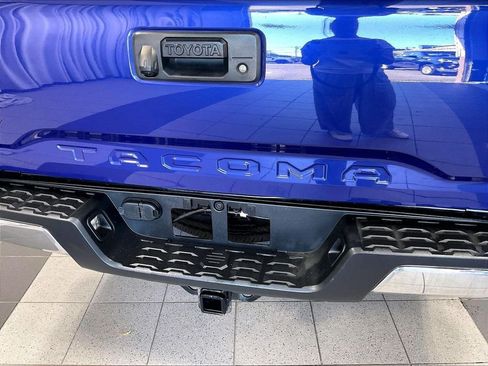 Used 2023 Toyota Tacoma SR5 AWD/4WD image 28