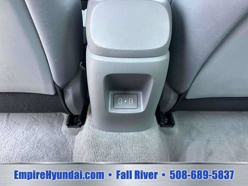 Certified 2024 Hyundai Elantra SE FWD image 12