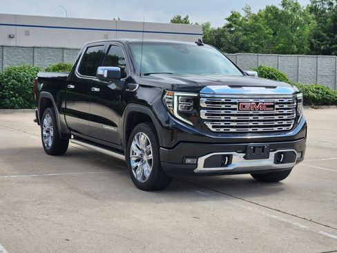 Used 2022 GMC Sierra 1500 Denali w/ Denali Reserve Package AWD/4WD image 3
