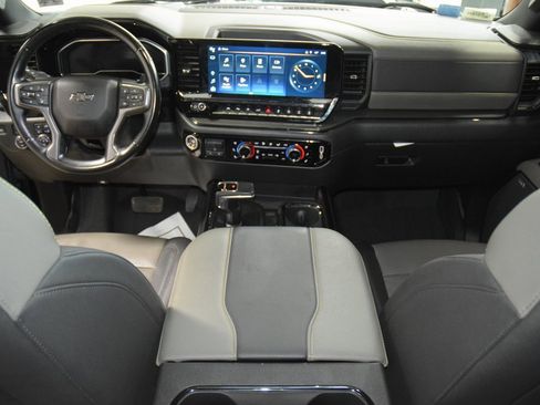 Used 2024 Chevrolet Silverado 1500 ZR2 image 30