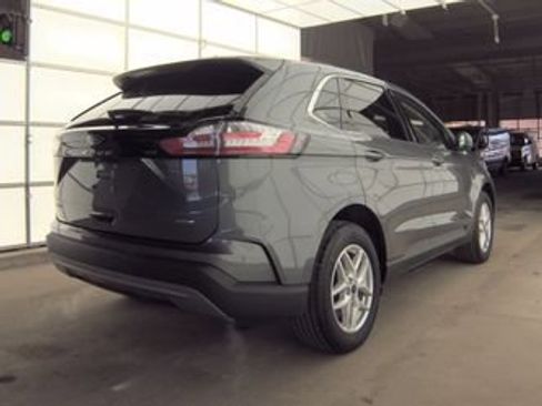 Used 2023 Ford Edge SEL w/ Convenience Package image 5