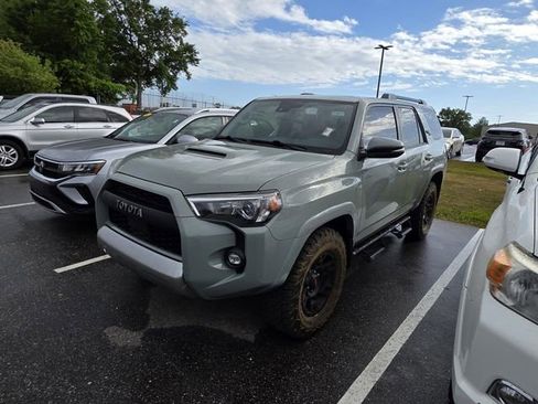 Used 2022 Toyota 4Runner TRD Off-Road Premium w/ Moonroof Package AWD/4WD image 14