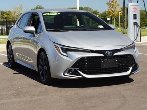 Used 2023 Toyota Corolla XSE image 2