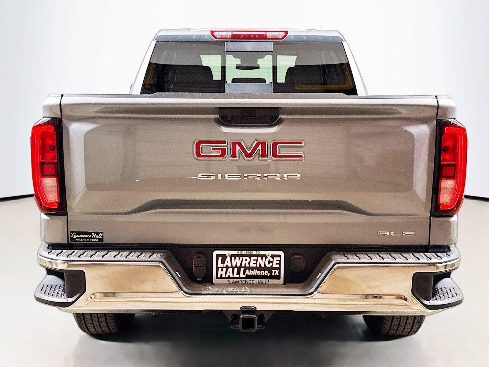 New 2026 GMC Sierra 1500 SLE w/ Preferred Package RWD image 4