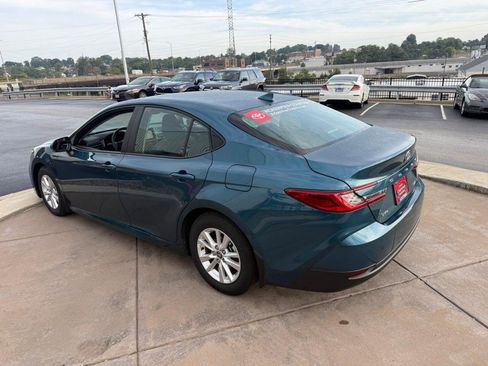 Used 2025 Toyota Camry LE FWD image 6