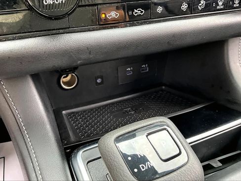 Used 2023 Nissan Pathfinder SL w/ Black Appearance Package image 30