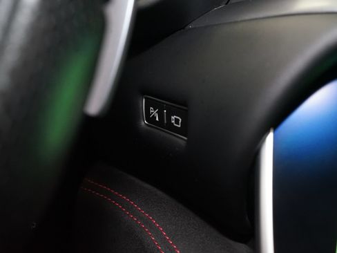 Used 2019 Ferrari Portofino RWD image 23
