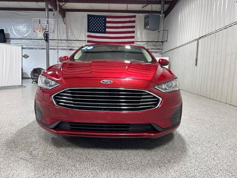 Used 2020 Ford Fusion SE FWD image 3